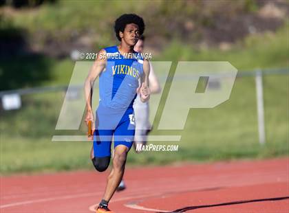Thumbnail 3 in Metro Conference Track and Field Meet (4X400 Meter) photogallery.