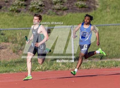 Thumbnail 1 in Metro Conference Track and Field Meet (4X400 Meter) photogallery.