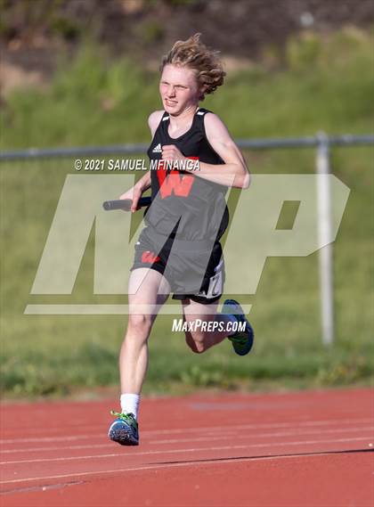 Thumbnail 1 in Metro Conference Track and Field Meet (4X400 Meter) photogallery.