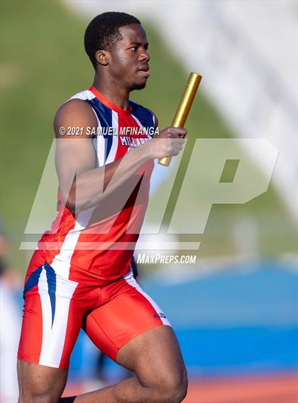 Thumbnail 3 in Metro Conference Track and Field Meet (4X400 Meter) photogallery.