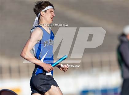 Thumbnail 2 in Metro Conference Track and Field Meet (4X400 Meter) photogallery.