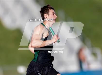 Thumbnail 2 in Metro Conference Track and Field Meet (4X400 Meter) photogallery.