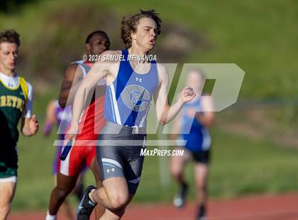 Thumbnail 3 in Metro Conference Track and Field Meet (4X400 Meter) photogallery.