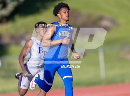 Thumbnail 1 in Metro Conference Track and Field Meet (4X400 Meter) photogallery.