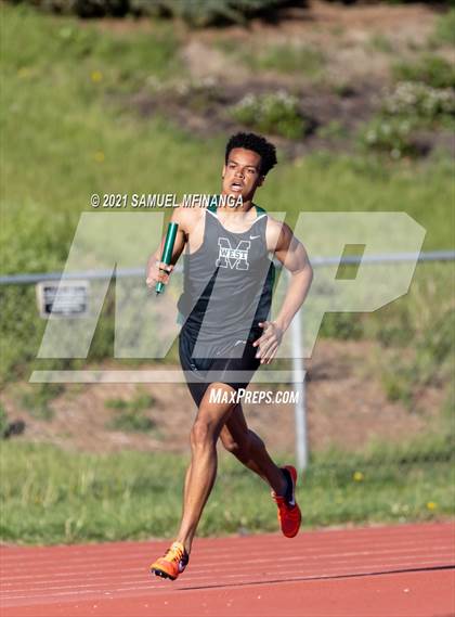 Thumbnail 1 in Metro Conference Track and Field Meet (4X400 Meter) photogallery.