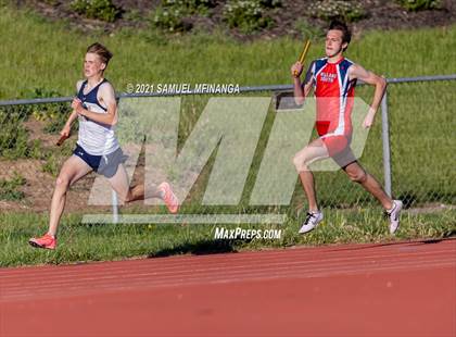 Thumbnail 1 in Metro Conference Track and Field Meet (4X400 Meter) photogallery.