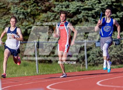 Thumbnail 2 in Metro Conference Track and Field Meet (4X400 Meter) photogallery.