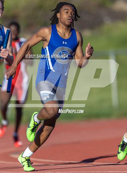 Thumbnail 1 in Metro Conference Track and Field Meet (4X400 Meter) photogallery.