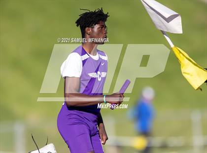 Thumbnail 3 in Metro Conference Track and Field Meet (4X400 Meter) photogallery.