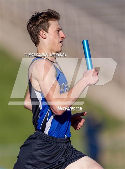 Thumbnail 1 in Metro Conference Track and Field Meet (4X400 Meter) photogallery.