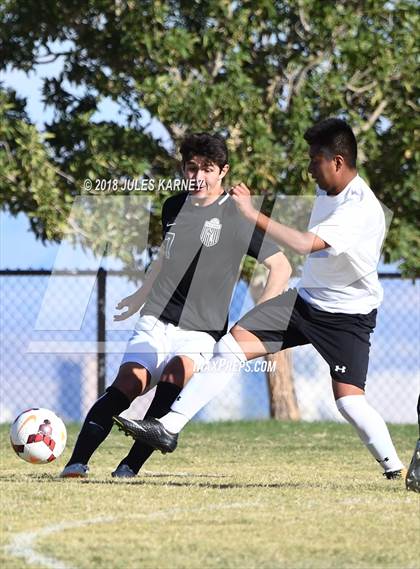 Thumbnail 3 in Cimarron-Memorial vs Palo Verde photogallery.