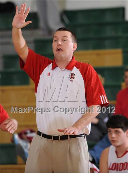 Thumbnail 3 in Loudon vs. Corbin (Knoxville Catholic Pilot Tournament) photogallery.
