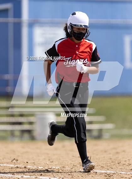 Thumbnail 3 in Tourtellotte @ Lyman Memorial photogallery.