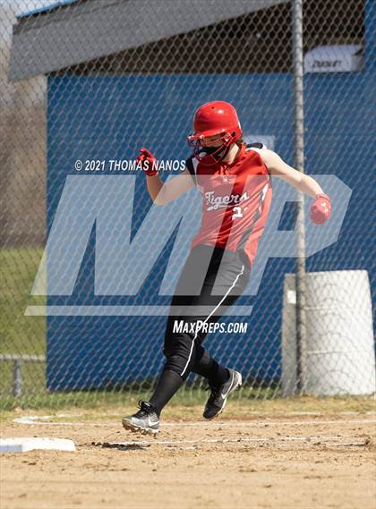 Thumbnail 2 in Tourtellotte @ Lyman Memorial photogallery.