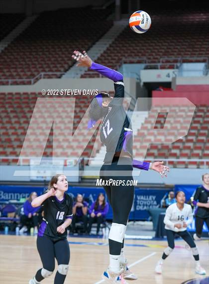Thumbnail 2 in Horizon vs. Millennium (AIA 5A Final) photogallery.