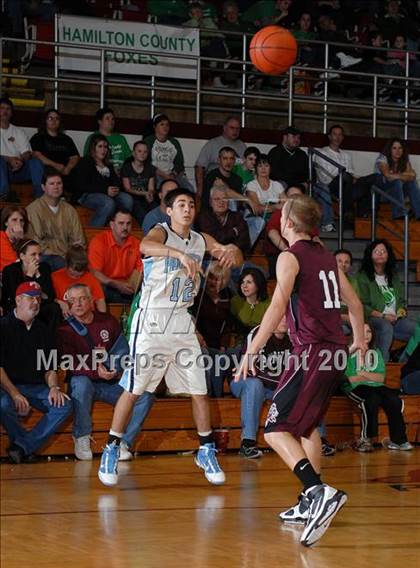 Thumbnail 2 in Sesser-Valier v.  Pinckneyville (Benton Invitational Tournament) photogallery.