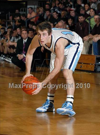 Thumbnail 3 in Sesser-Valier v.  Pinckneyville (Benton Invitational Tournament) photogallery.