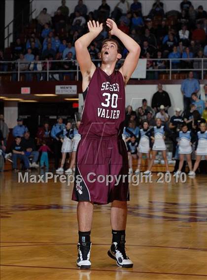 Thumbnail 3 in Sesser-Valier v.  Pinckneyville (Benton Invitational Tournament) photogallery.