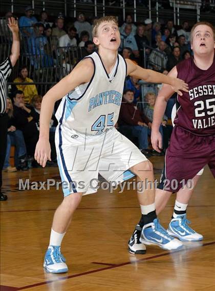 Thumbnail 1 in Sesser-Valier v.  Pinckneyville (Benton Invitational Tournament) photogallery.