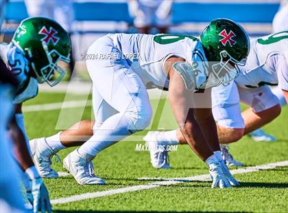 Thumbnail 1 in Strake Jesuit vs. Heights (UIL 6A D2 Football Area) photogallery.