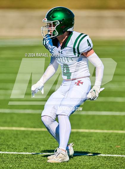 Thumbnail 1 in Strake Jesuit vs. Heights (UIL 6A D2 Football Area) photogallery.