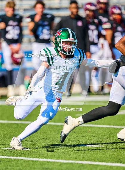 Thumbnail 2 in Strake Jesuit vs. Heights (UIL 6A D2 Football Area) photogallery.