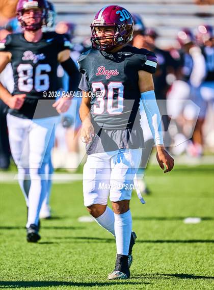 Thumbnail 2 in Strake Jesuit vs. Heights (UIL 6A D2 Football Area) photogallery.