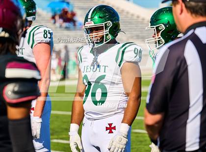 Thumbnail 2 in Strake Jesuit vs. Heights (UIL 6A D2 Football Area) photogallery.