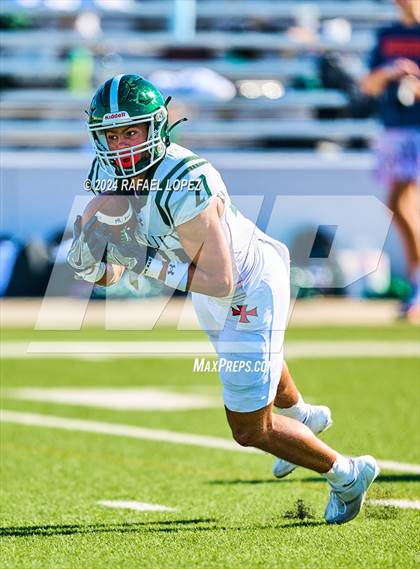 Thumbnail 3 in Strake Jesuit vs. Heights (UIL 6A D2 Football Area) photogallery.