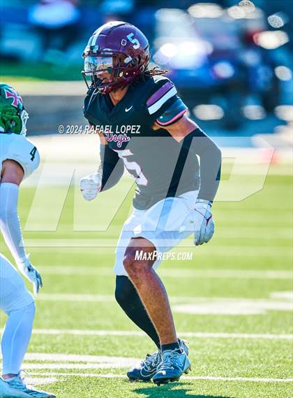 Thumbnail 2 in Strake Jesuit vs. Heights (UIL 6A D2 Football Area) photogallery.