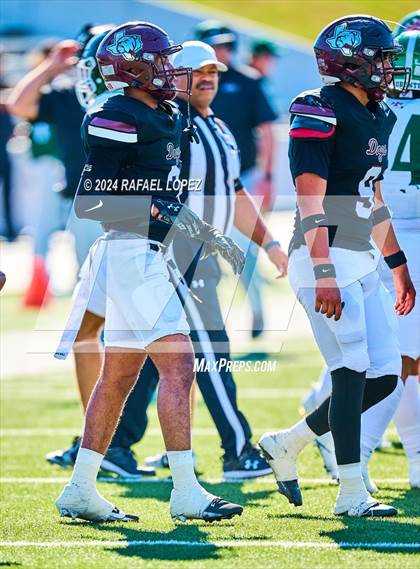 Thumbnail 3 in Strake Jesuit vs. Heights (UIL 6A D2 Football Area) photogallery.