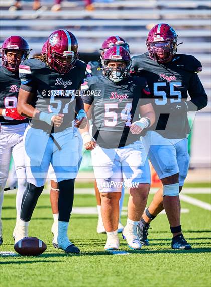 Thumbnail 3 in Strake Jesuit vs. Heights (UIL 6A D2 Football Area) photogallery.