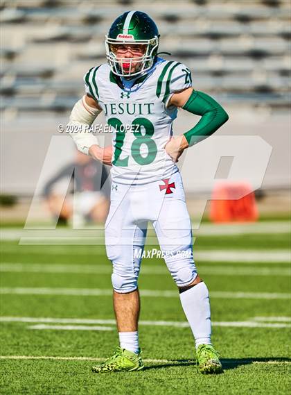 Thumbnail 1 in Strake Jesuit vs. Heights (UIL 6A D2 Football Area) photogallery.