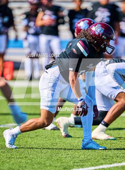 Thumbnail 1 in Strake Jesuit vs. Heights (UIL 6A D2 Football Area) photogallery.