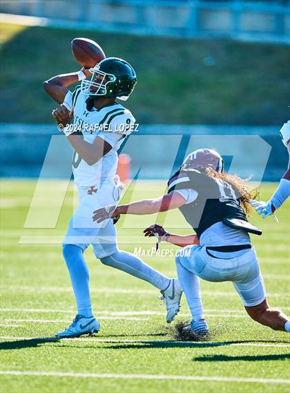 Thumbnail 1 in Strake Jesuit vs. Heights (UIL 6A D2 Football Area) photogallery.