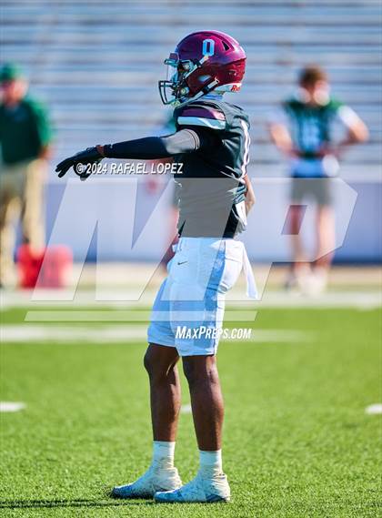 Thumbnail 2 in Strake Jesuit vs. Heights (UIL 6A D2 Football Area) photogallery.