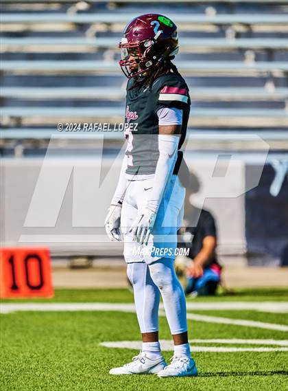 Thumbnail 1 in Strake Jesuit vs. Heights (UIL 6A D2 Football Area) photogallery.