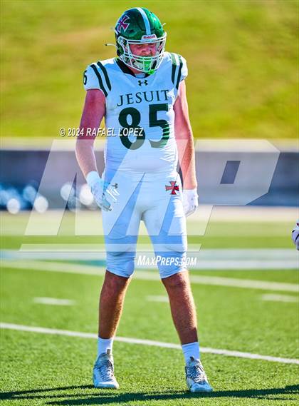 Thumbnail 3 in Strake Jesuit vs. Heights (UIL 6A D2 Football Area) photogallery.