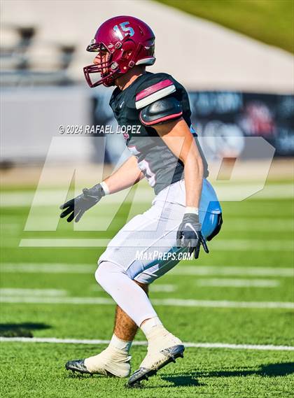 Thumbnail 1 in Strake Jesuit vs. Heights (UIL 6A D2 Football Area) photogallery.