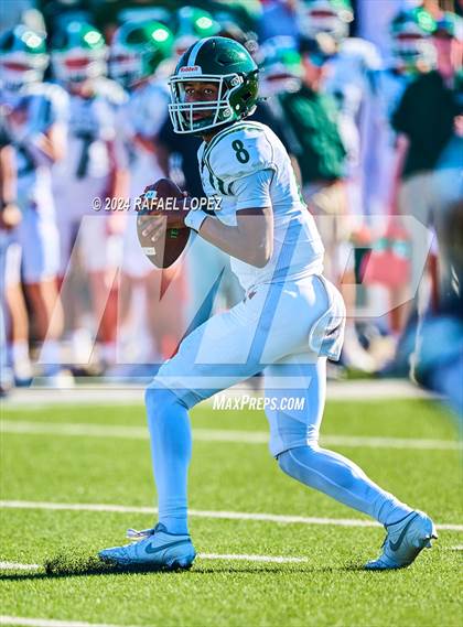 Thumbnail 3 in Strake Jesuit vs. Heights (UIL 6A D2 Football Area) photogallery.