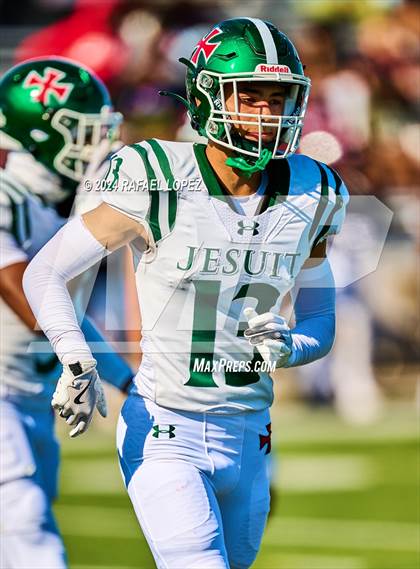 Thumbnail 2 in Strake Jesuit vs. Heights (UIL 6A D2 Football Area) photogallery.
