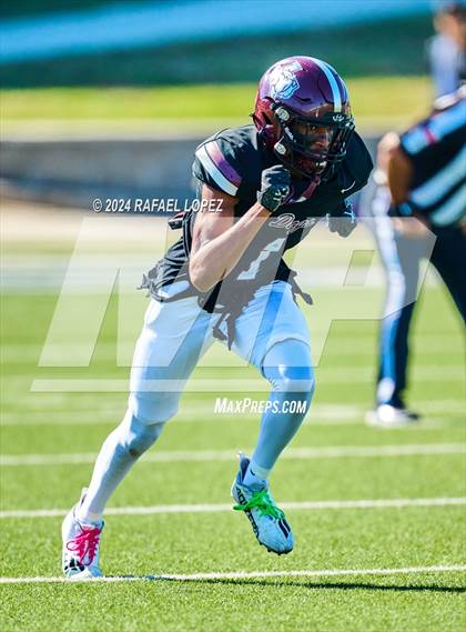 Thumbnail 2 in Strake Jesuit vs. Heights (UIL 6A D2 Football Area) photogallery.