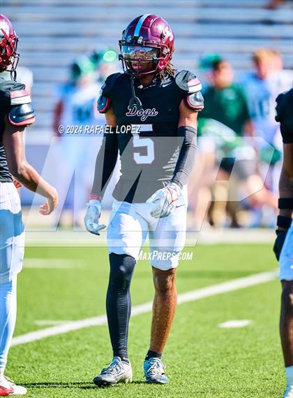 Thumbnail 1 in Strake Jesuit vs. Heights (UIL 6A D2 Football Area) photogallery.