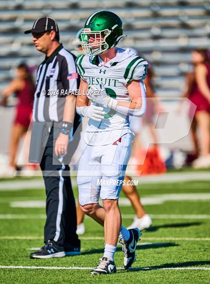 Thumbnail 2 in Strake Jesuit vs. Heights (UIL 6A D2 Football Area) photogallery.