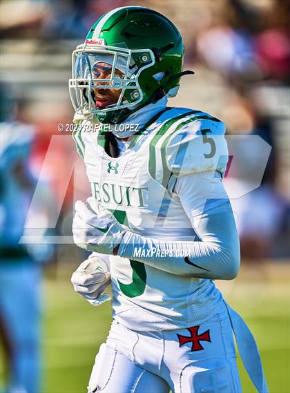 Thumbnail 1 in Strake Jesuit vs. Heights (UIL 6A D2 Football Area) photogallery.