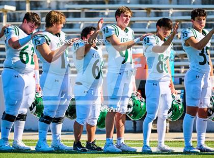 Thumbnail 3 in Strake Jesuit vs. Heights (UIL 6A D2 Football Area) photogallery.