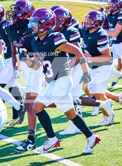 Thumbnail 2 in Strake Jesuit vs. Heights (UIL 6A D2 Football Area) photogallery.