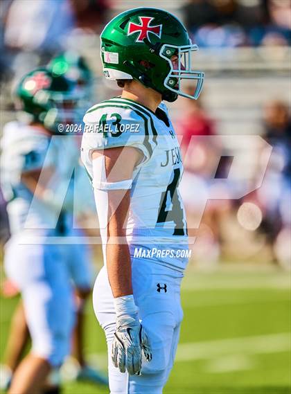 Thumbnail 1 in Strake Jesuit vs. Heights (UIL 6A D2 Football Area) photogallery.