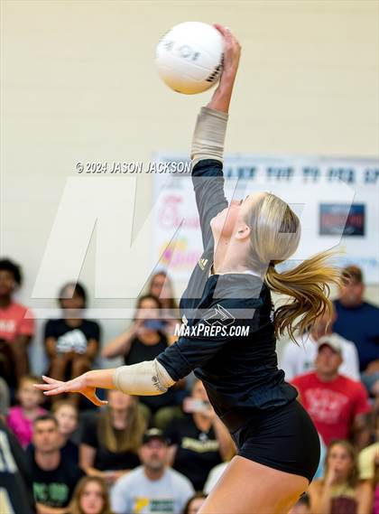 Thumbnail 1 in Richmond @ Pinecrest photogallery.