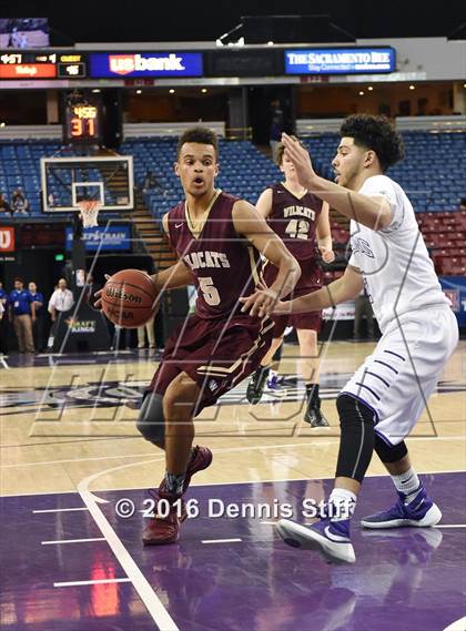 Thumbnail 3 in Sacramento vs. Whitney (CIF SJS D2 Semifinal) photogallery.